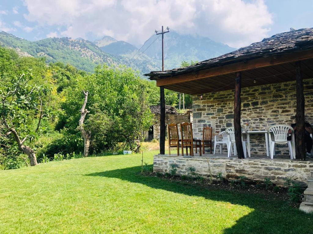 Guest House Qafe Dardha - Tomorr National Park Qafe Dardhe Екстериор снимка