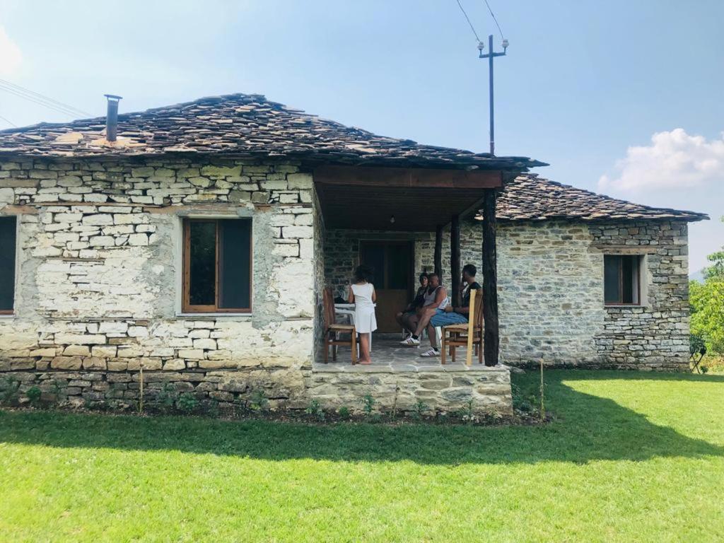 Guest House Qafe Dardha - Tomorr National Park Qafe Dardhe Екстериор снимка