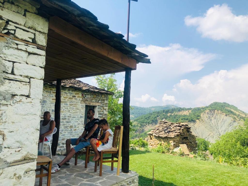 Guest House Qafe Dardha - Tomorr National Park Qafe Dardhe Екстериор снимка